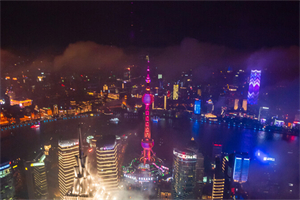 No matter how busy, you must give your heart a moment to breathe. The Shanghai Back Garden gives you